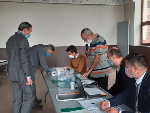 Tenue du bureau de vote